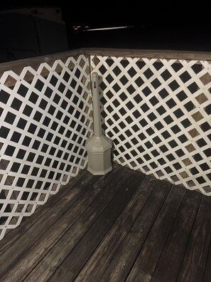 المنطقة المحيطة بالمنشأة