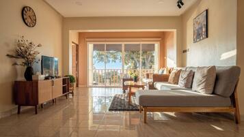 Deluxe Villa, 4 Bedrooms, City View, Mountainside