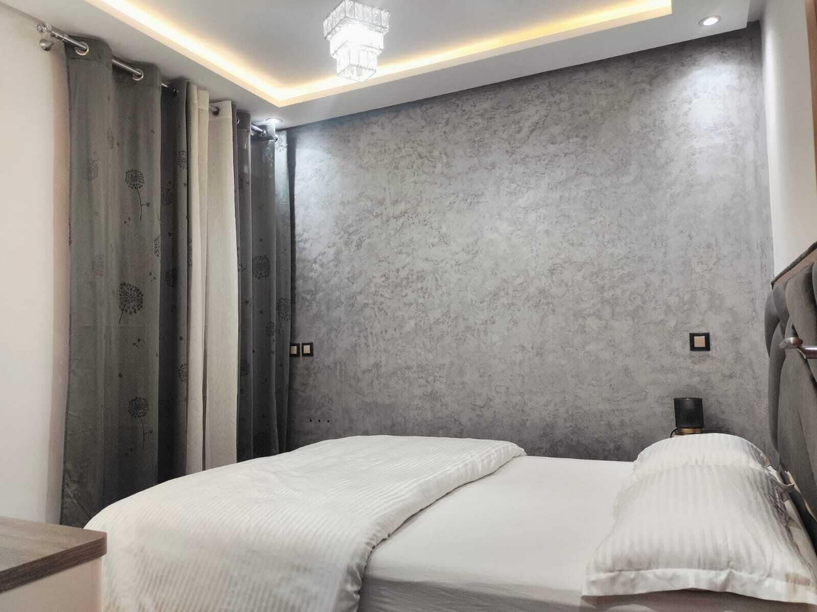 Fer et planche à repasser, Wi-Fi, literie fournie