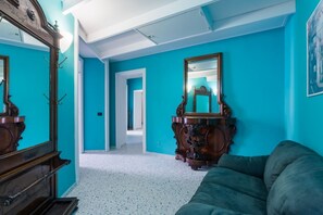 Interior - Nea Family in Naples city centre (Napoli)