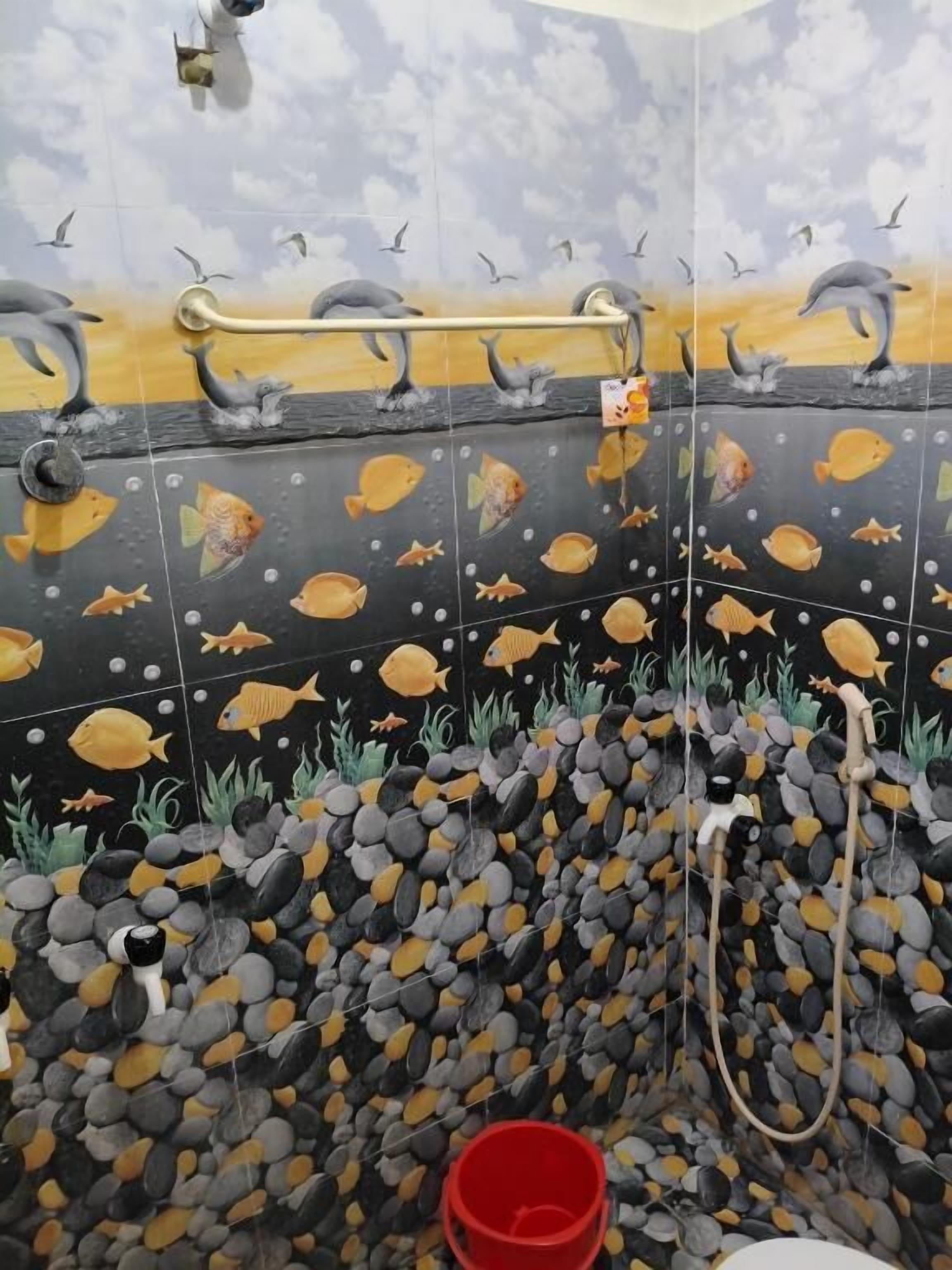 Suihku, pyyhkeet, saippua, sampoo