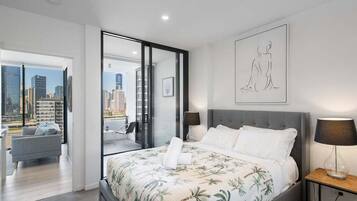 Iron/ironing board, WiFi, bed sheets