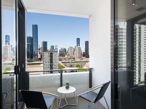 Property grounds - Top Location Convenient City View Modern Living (Brisbane)