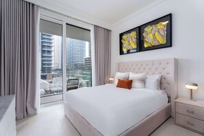 1 bedroom, iron/ironing board, WiFi, bed sheets - Luxury 1BR - Balcony - Private Beach (Emaar Beachfront)