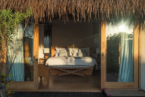 Iron/ironing board, free WiFi - NIHI Rote (Rote Ndao)