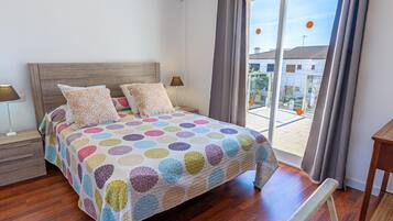 4 sovrum, strykjÀrn/strykbrÀda, gratis wi-fi och sÀngklÀder