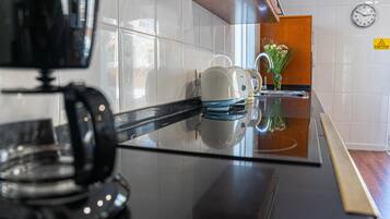 KylskÄp, mikrovÄgsugn, ugn och diskmaskin