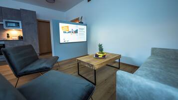 Apartment, Garden View | Living area