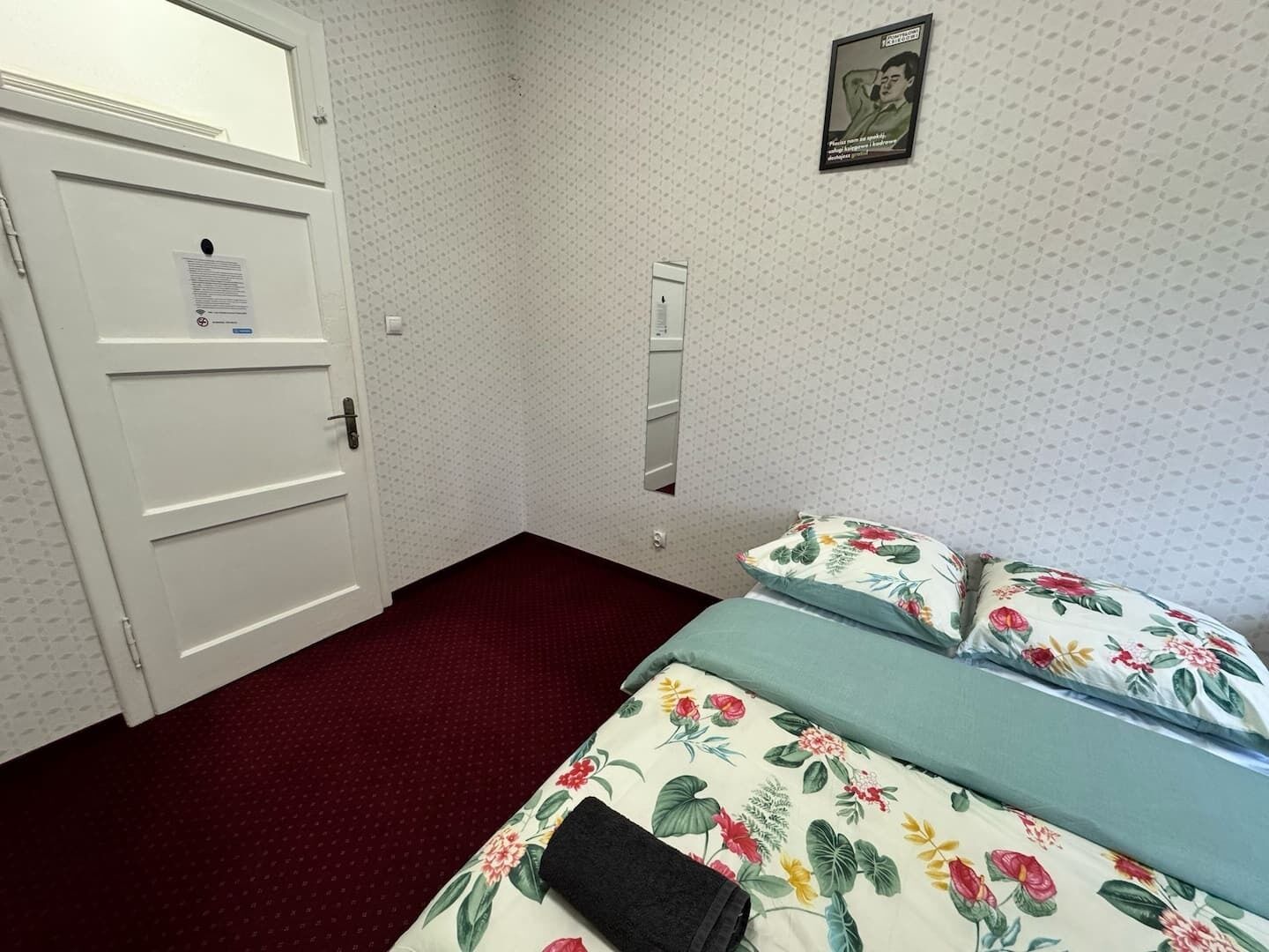 Habitación doble clásica, 1 cama matrimonial | Escritorio y espacio para trabajar con laptop 