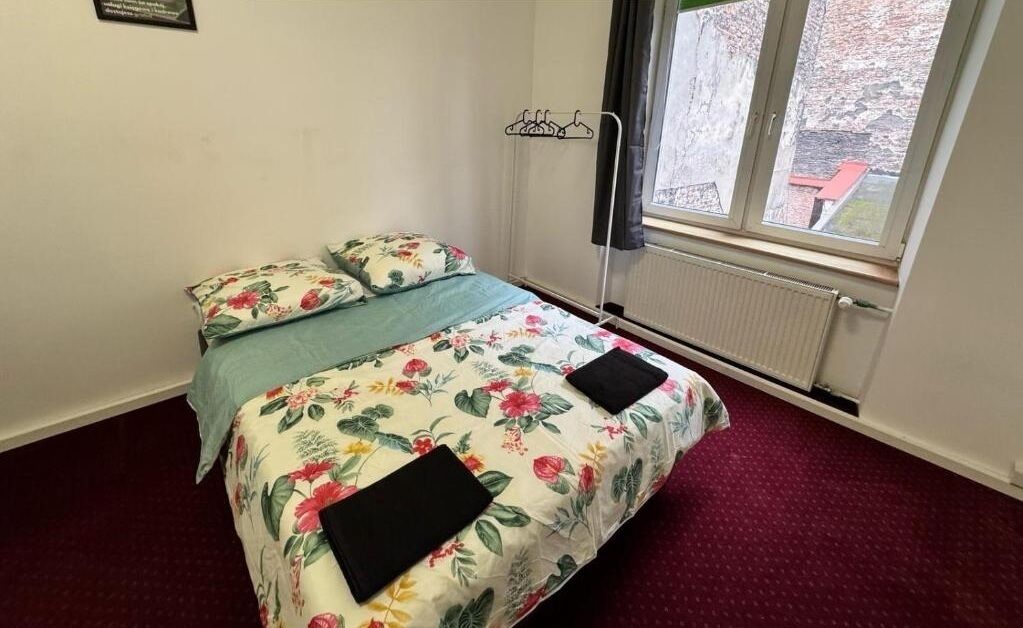 Habitación doble clásica, 1 cama matrimonial | Escritorio y espacio para trabajar con laptop 