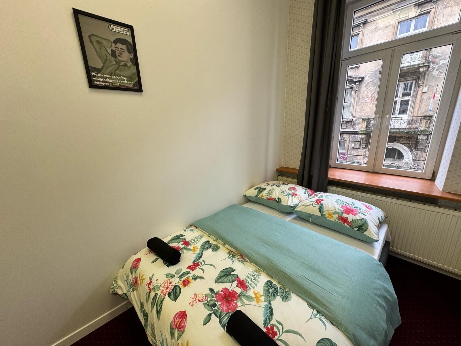 Habitación doble clásica, 1 cama matrimonial | Escritorio y espacio para trabajar con laptop 