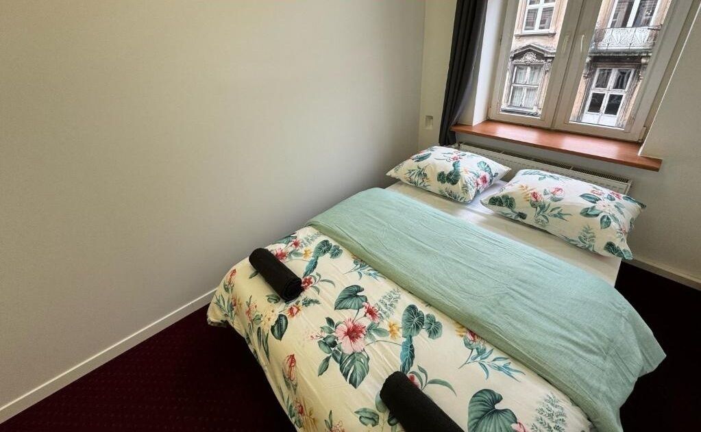 Habitación doble clásica, 1 cama matrimonial | Escritorio y espacio para trabajar con laptop 