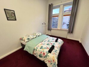 经典双人房, 1 张双人床 | 办公桌、笔记本电脑工作区、熨斗/熨衣板、免费 WiFi