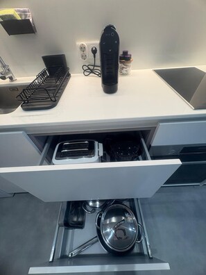 Private kitchen - Very cozy apartment in the center of Aveiro. It is recommended for families. (Aveiro)