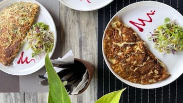Petit déjeuner anglais servi tous les jours en supplément