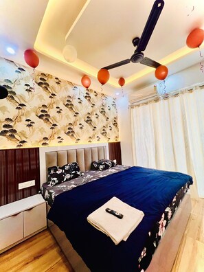 Deluxe Single Room, Balcony, City View | Desk, laptop workspace, iron/ironing board, free WiFi - The cozy Nest & Stay (Greater Noida)