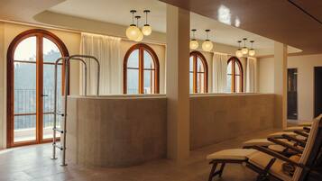 Sauna, Turkish bath, 2 treatment rooms, massages