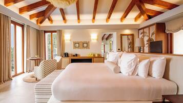 Signature Suite, Terrace, Sea View