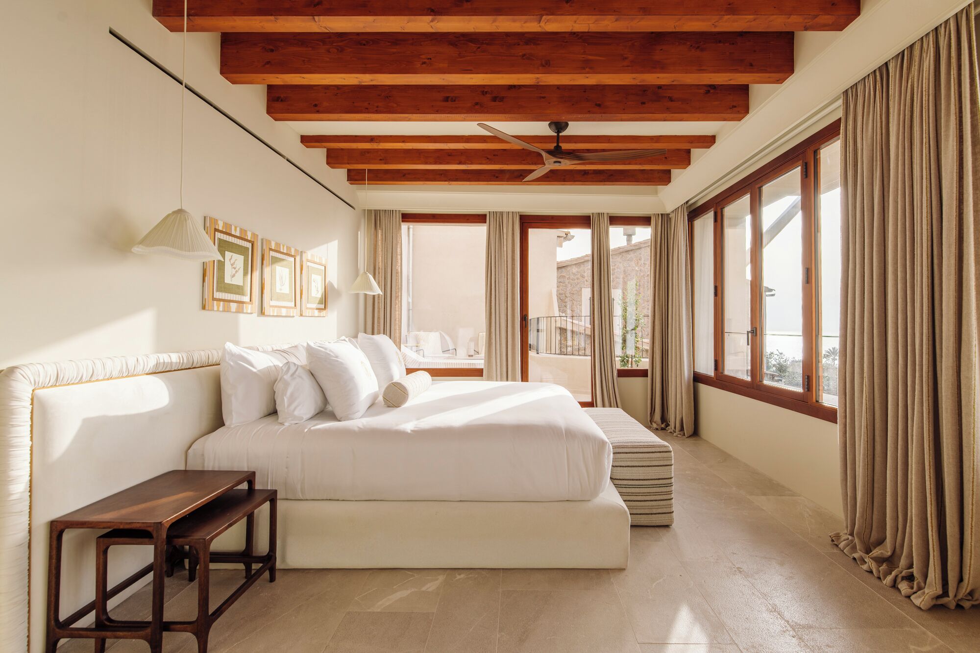 Deluxe Suite, Terrace, Sea View | Premium bedding, minibar, in-room safe, desk