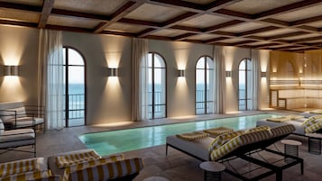 Un sauna, baño turco/hammam, 2 salas de tratamiento, masajes
