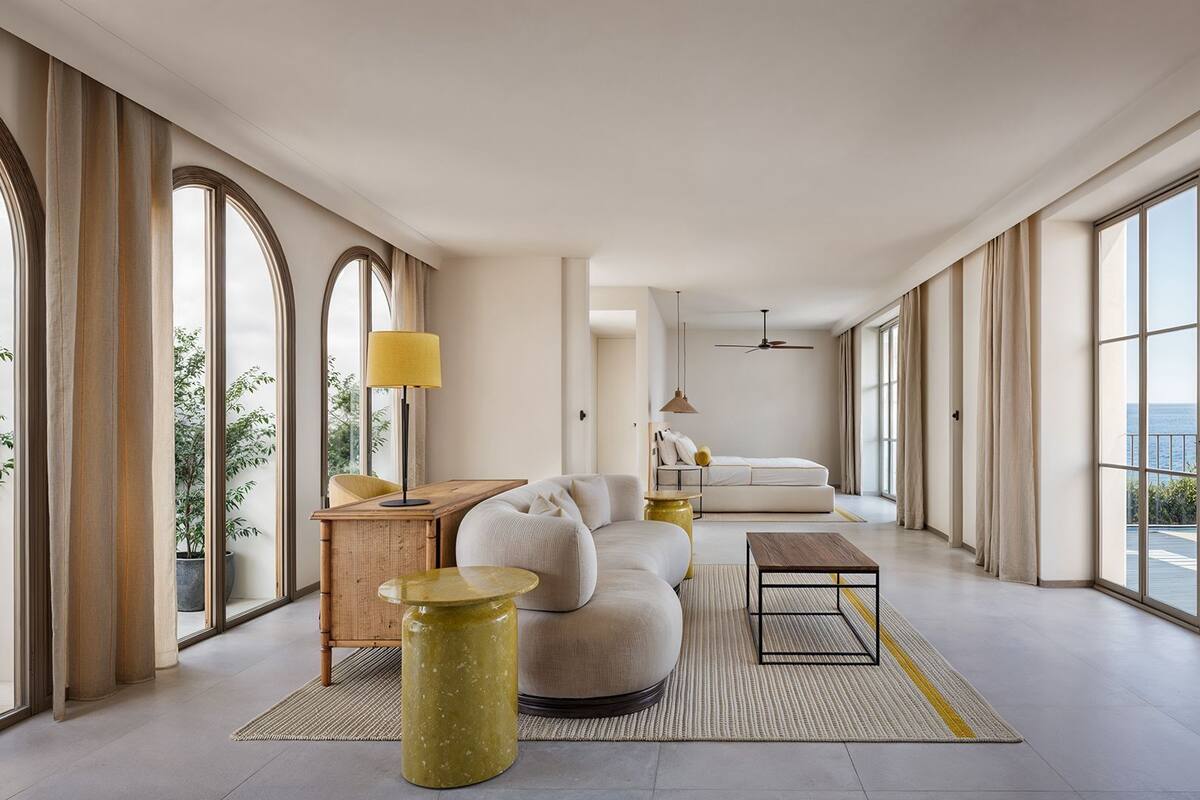 Presidential Suite, Sea View | Premium bedding, minibar, in-room safe, individually decorated