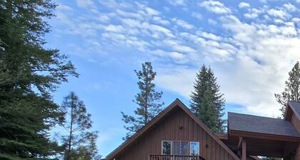 Tranquil 1-bedroom apartment in Donnelly perfect for a getaway