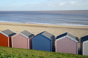Beach - Beautiful Luxury Beach House 4 bed 4 Bath newly renovated (Gorleston-on-Sea)
