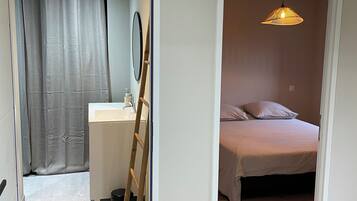 Strykejern/-brett, wi-fi og sengetøy