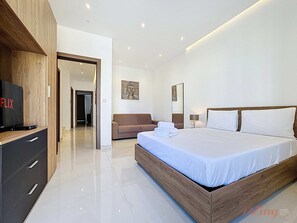 3 bedrooms, iron/ironing board, travel crib, WiFi - Rooftop Villa w/ Pvt Plunge Pool & BBQ in South (Ħal Għaxaq)
