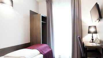 Standard-Einzelzimmer, Nichtraucher | Schreibtisch, laptopgeeigneter Arbeitsplatz, kostenloses WLAN