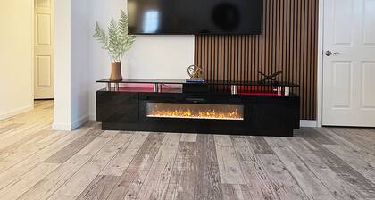 Modern 3BR Wellness Retreat w/Jacuzzi, Infrared & wood burning Saunas, EV-Charge