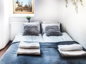 1 chambre, coffres-forts dans les chambres, fer et planche à repasser