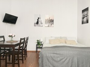 Iron/ironing board, free WiFi, bed sheets - Smart Studio for 3 guests 8 min to Main Square, Zyblikiewicza (Kraków)