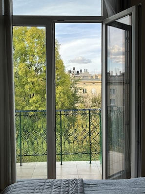 Fer et planche à repasser, Wi-Fi gratuit, draps fournis