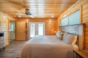 3 chambres, fer et planche à repasser, Wi-Fi gratuit, draps fournis