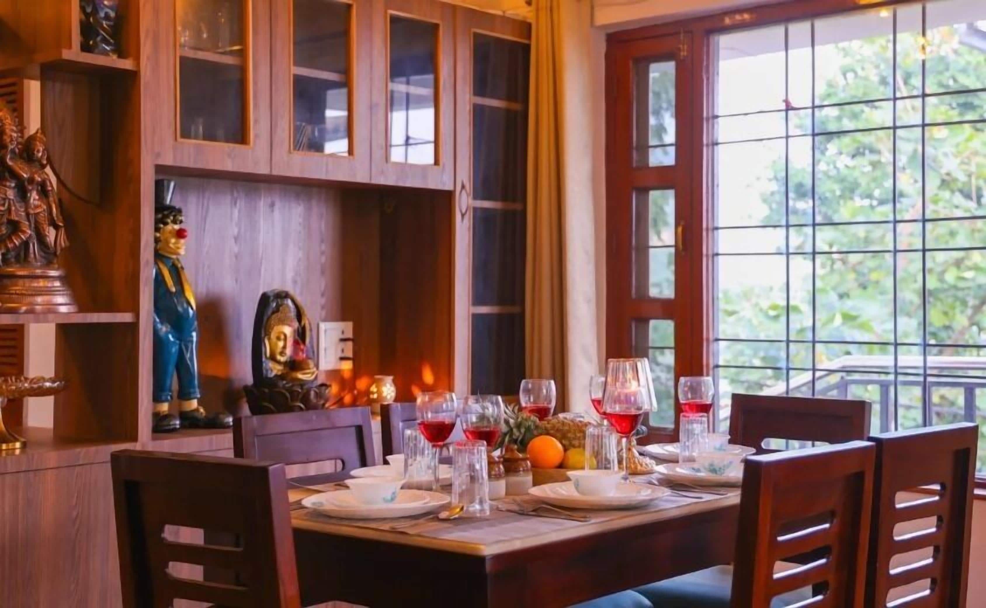 华丽别墅 | 起居区 | 32-英寸LED 电视（配备数码频道）