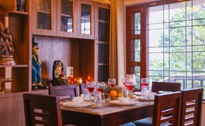 디럭스 빌라 | 다이닝룸