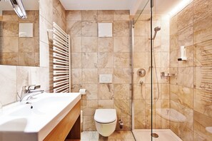 Single Room | Bathroom - Hotel Hubertus 4 Sterne (Neukirchen am Großvenediger)