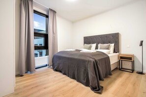 Bügeleisen/Bügelbrett, WLAN, Bettwäsche