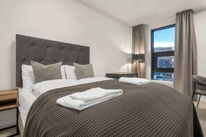 Iron/ironing board, WiFi, bed sheets