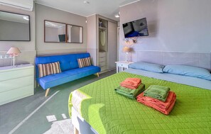 Iron/ironing board, free WiFi - Awesome apartment in Benalmadena (Benalmadena)