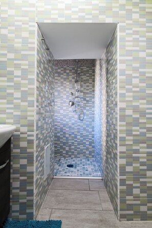 Classic Triple Room | Bathroom - Holiday Naples art room   (Naples)