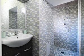 Classic-Dreibettzimmer | Badezimmer