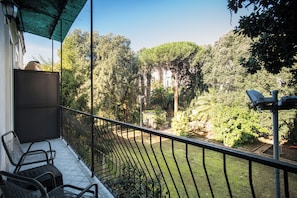 Exterior - Holiday Naples art room (Napoli)