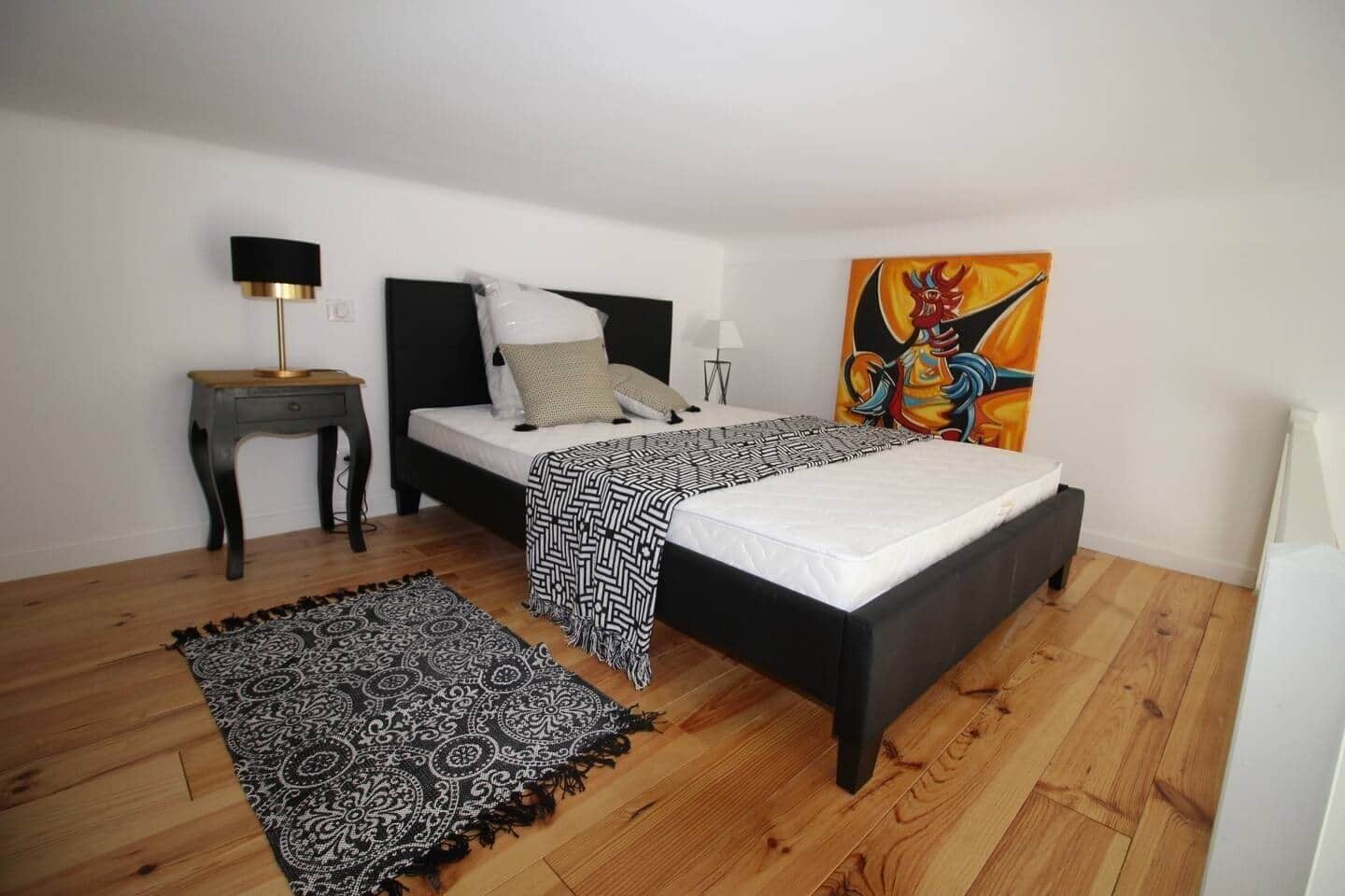 Wi-Fi gratuit, draps fournis