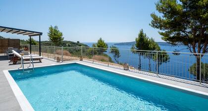 Aphitriti Oxomeria in Paxi