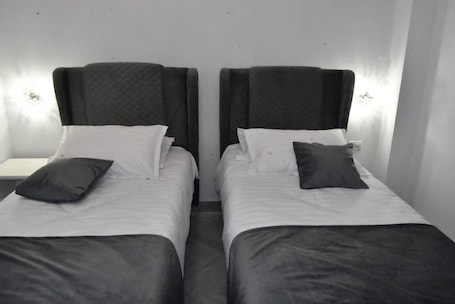 Standard Twin Room, City View | Hypo-allergenic bedding, minibar, desk, laptop workspace