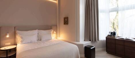 熨斗/熨衫板、Wi-Fi、床單