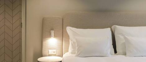 熨斗/熨衫板、Wi-Fi、床單