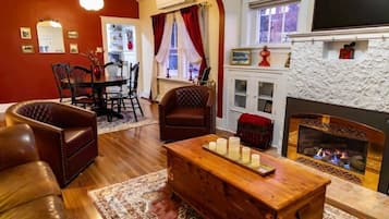 Smart TV, lareira, escritórios